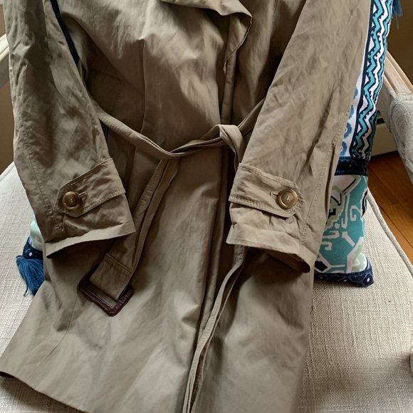 Spring coat like new!!! - Picture 4 of 6